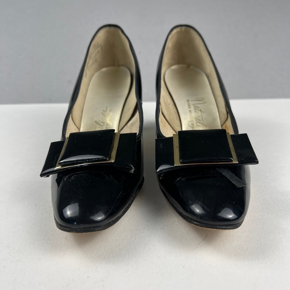 Naturalizer Pumps Womens 7 Black Patent Leather Buckle Kitten Heel Vintage Dress